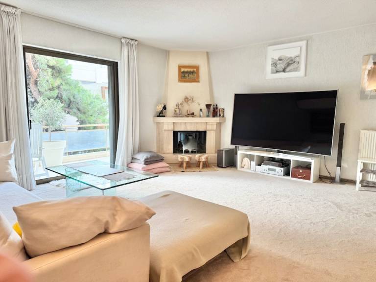 Apartament Varkiza