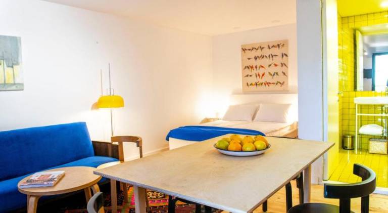 Family-oriented rental apartment with garden & terrace | Close to Freedom Square | Pets are welcome — photo 2