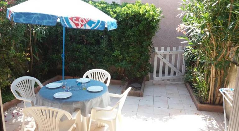 House with pool, garden & patio | Next to the beach | Pets are welcome in Agde