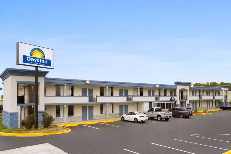 Days Inn by Wyndham Montgomery I-85 — photo 2