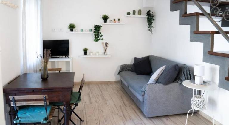 House with 2 rooms for 6 persons in Bracciano