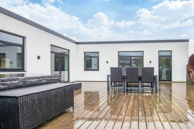 Vacation home with pool, sauna & patio in Ebeltoft