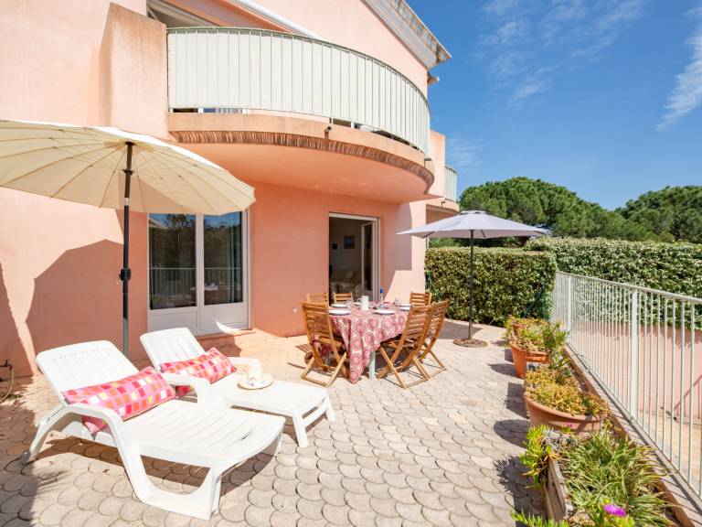 Fully equipped lovely rental apartment with pool, yard & terrace | Mountain view | Pets are welcome — photo 2