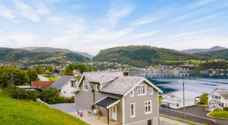 170 m&sup2; Ferienhaus