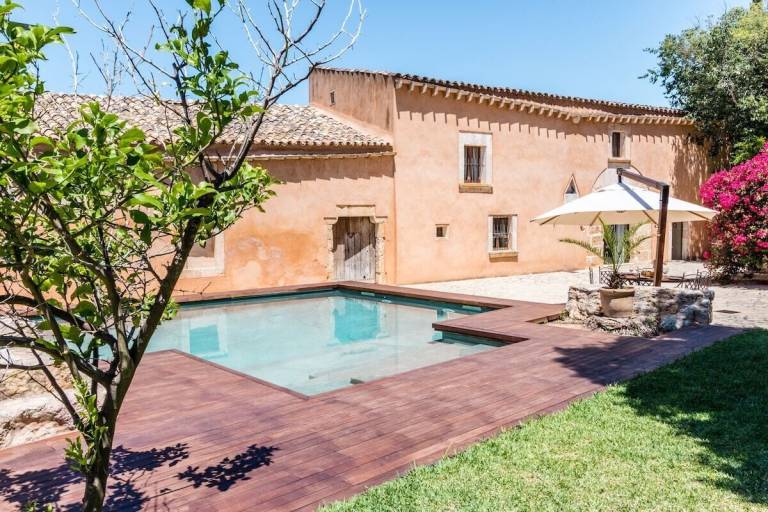 Villa La Puebla