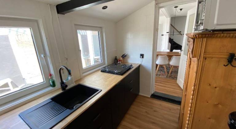 House with BBQ & patio — photo 2