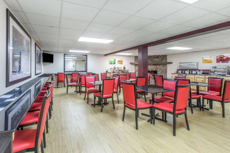 Quality Inn & Suites Gatlinburg North — photo 3
