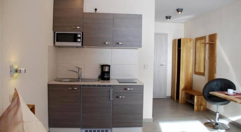 Rental apartment with garden, barbeque & terrace — photo 3