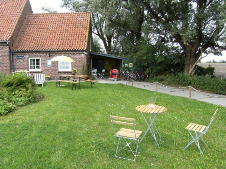 House with BBQ, terrace & yard | Pets are welcome — photo 5