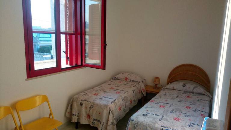 Apartment with patio — photo 4