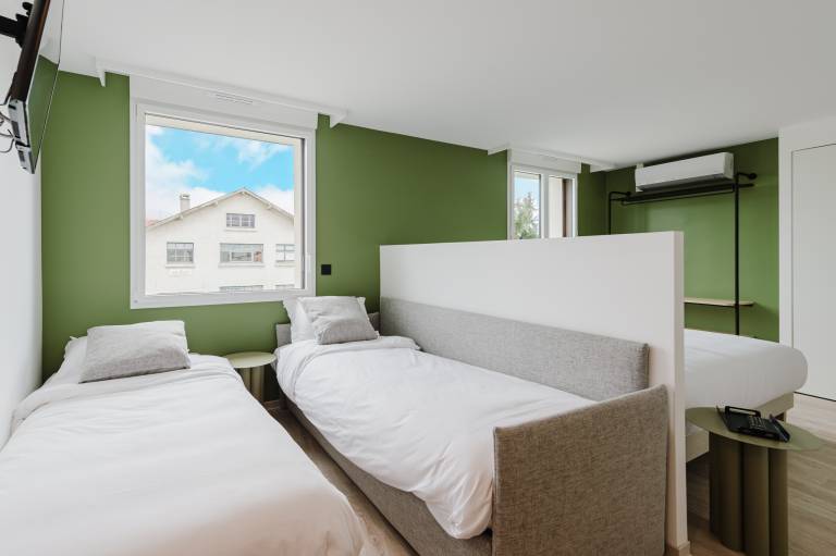 Aparthotel | City view | Suitable for remote work | Pet-friendly — photo 2