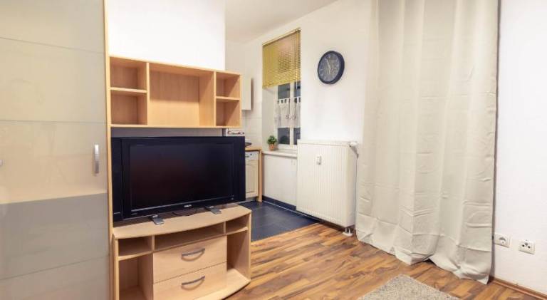 Apartment with 1 room for 5 persons — photo 3