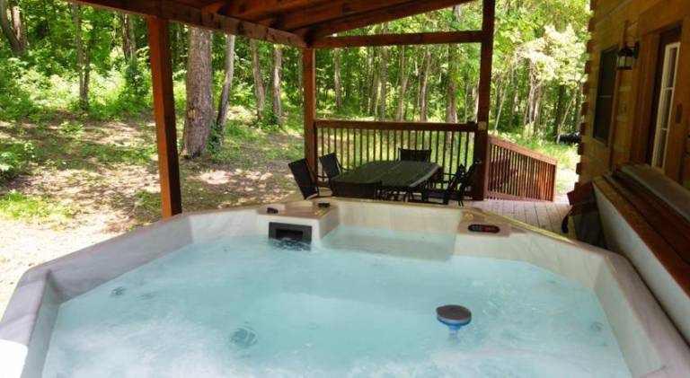House with jacuzzi & pool | Pets allowed — photo 5