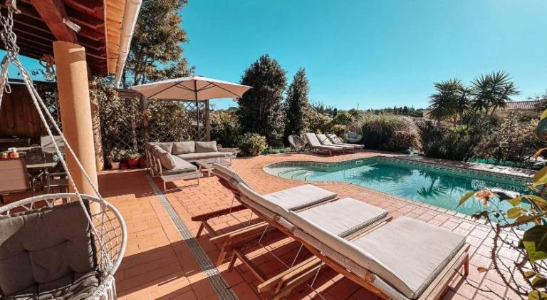 Villa with garden, BBQ & private pool — photo 3