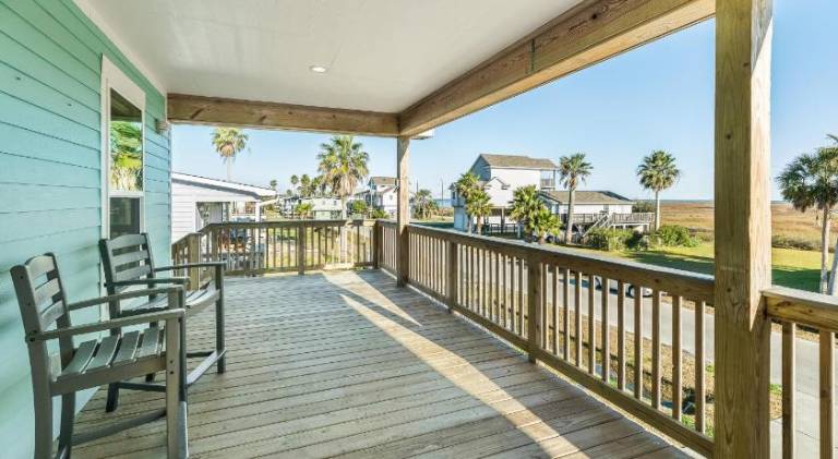 House with pool, BBQ & patio | Suitable for remote work — photo 5