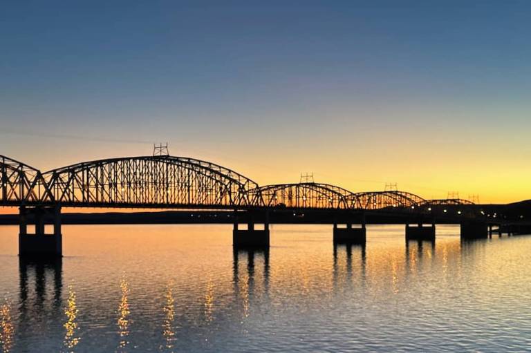 A Bridge View Inn