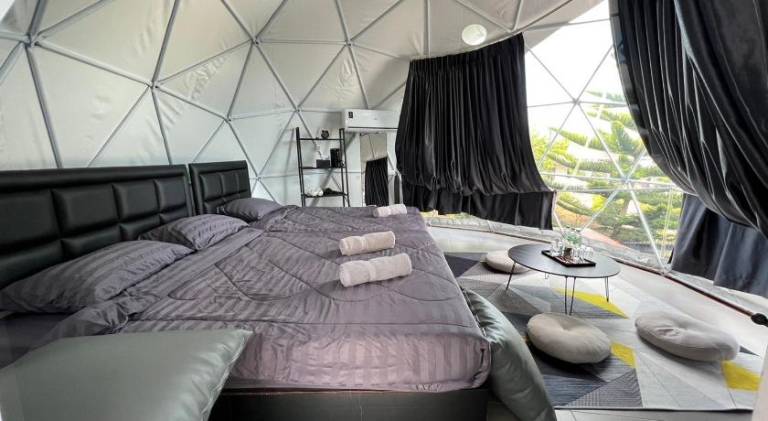 Tent with yard & patio | Dogs allowed — photo 2