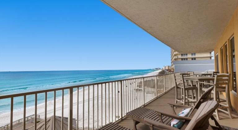 Charming vacation home with hot tub | Beach nearby | Dogs allowed — photo 4