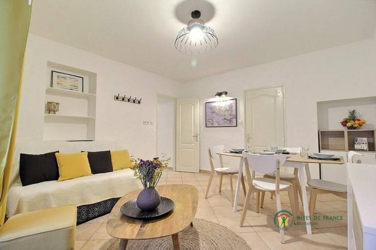 Gite with terrace — photo 2