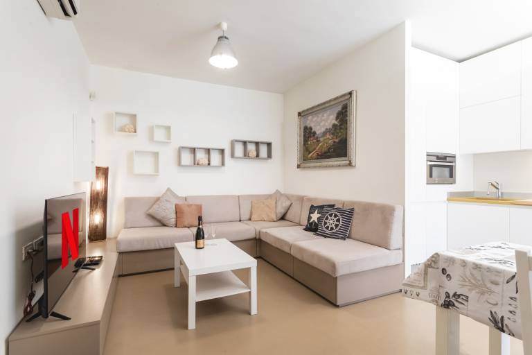 Holiday apartment with garden | Garden view — photo 2