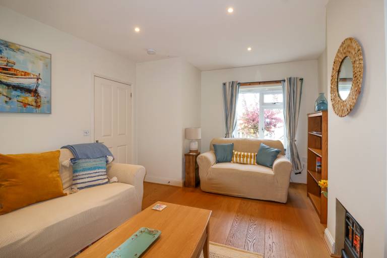 Cottage with garden | Beach view — photo 2