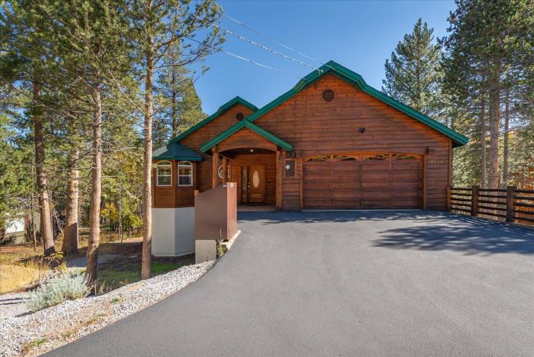House  Donner Lake