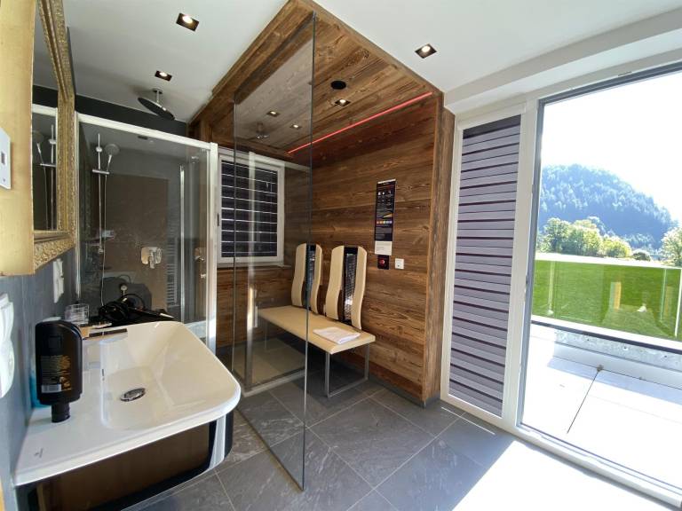 Holiday apartment with 2 rooms for 6 persons — photo 4