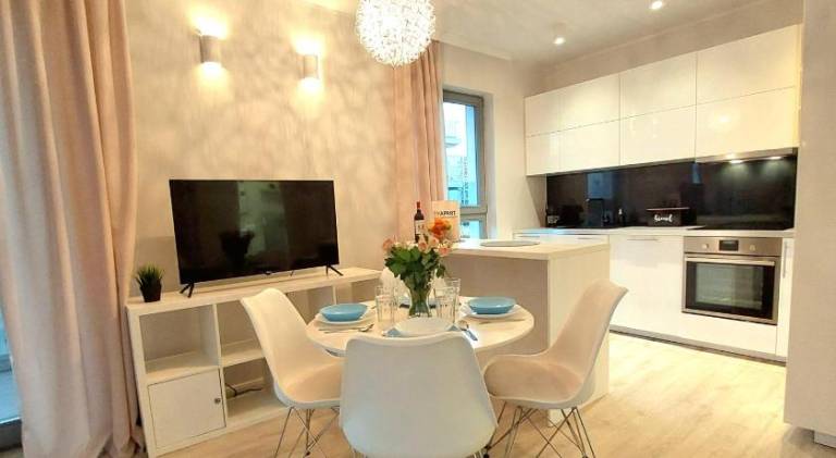 Sunny Breeze Apartment next to the beach by TriApart — photo 3