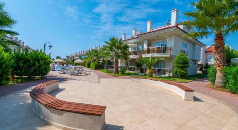 Sunset Beach Club Aqualettings Mermaid 37 — photo 2