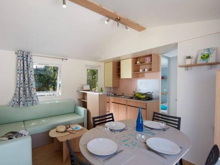 Family-friendly lovely mobile home with heated pool & patio | Pets are welcome — photo 5