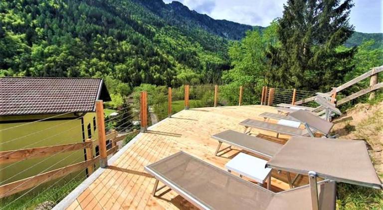 Rental apartment with patio, barbecue & pool — photo 4