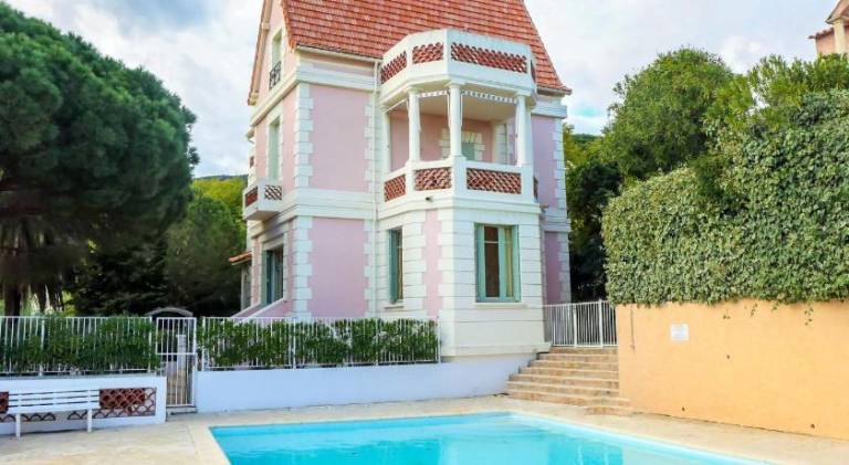 Apartment with pool in Cavalaire-sur-Mer
