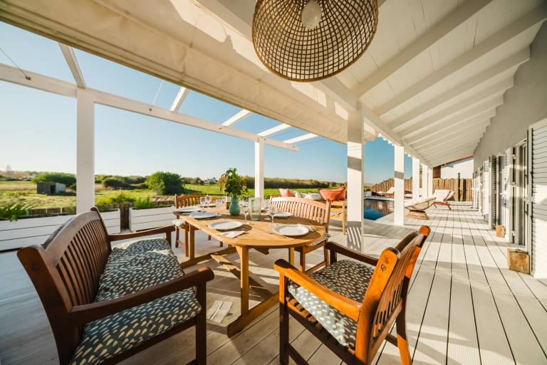 Villa with BBQ, yard & private pool — photo 2