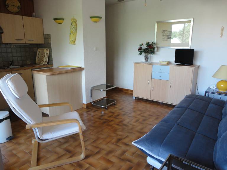Studio with pool | Beach nearby | Pet-friendly — photo 2