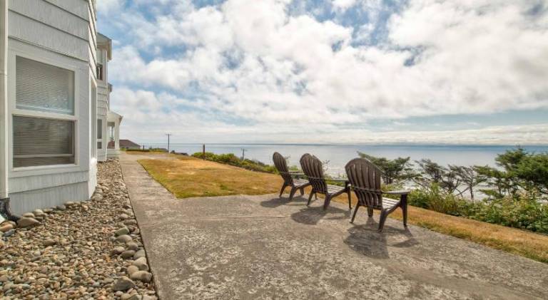 Ester Lee Oceanview Inn — photo 4