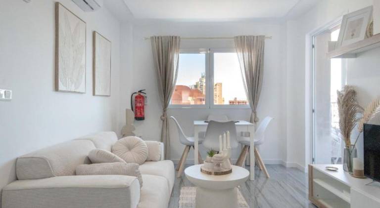 Wonderful holiday apartment with pool | Next to the beach | Pets are welcome in Gandia