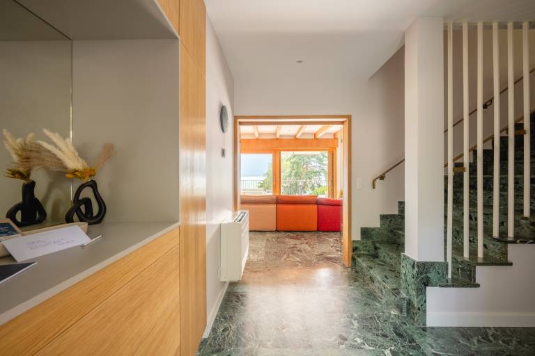 Villa with terrace, yard & grill | Mountain view — photo 4