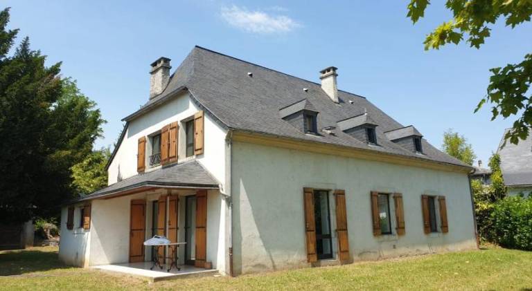 House with 2 rooms for 6 persons in Tarbes