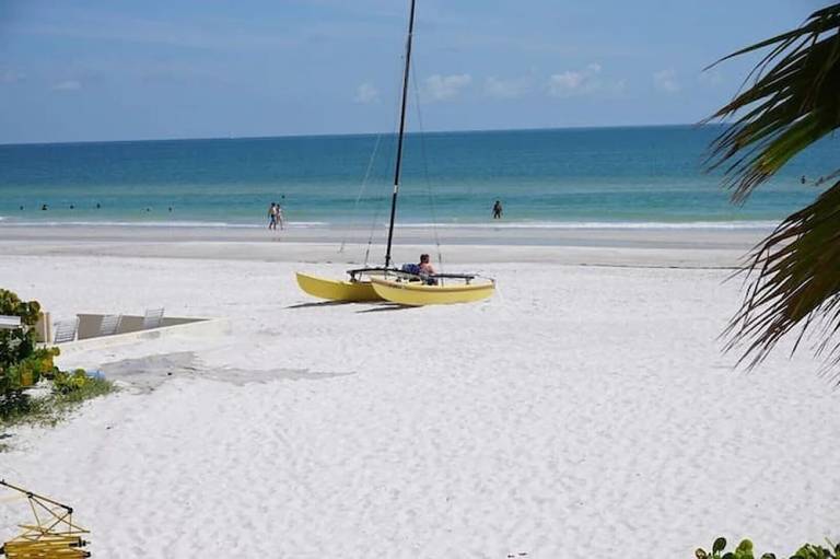 Resort  Treasure Island