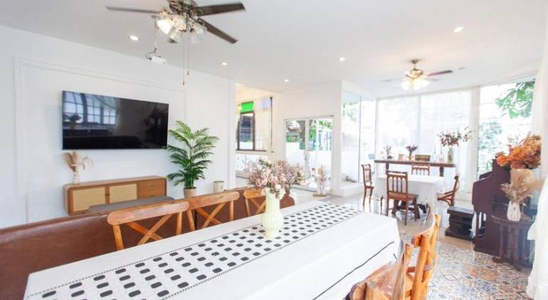 Center of Chiang Mai Old City, 5 bedrooms house, Convenient — photo 3