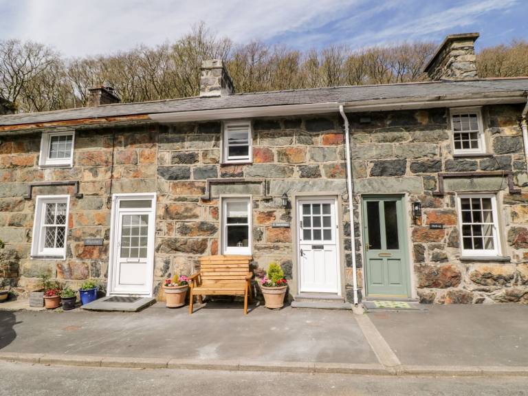 House Beddgelert