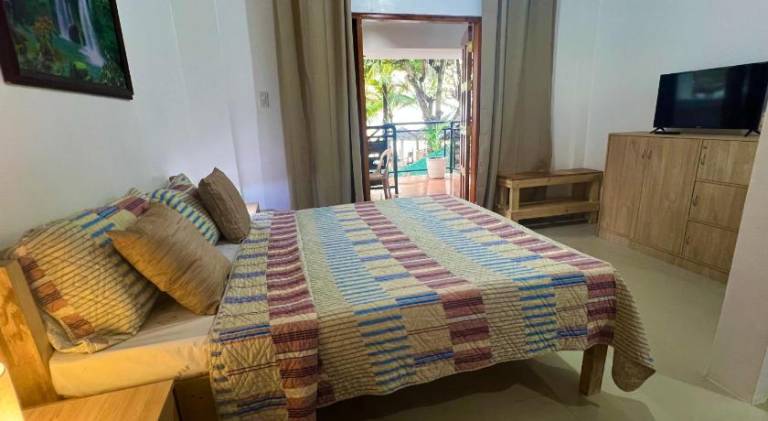 Treasure Cove Cottages & Beach Resort — photo 2