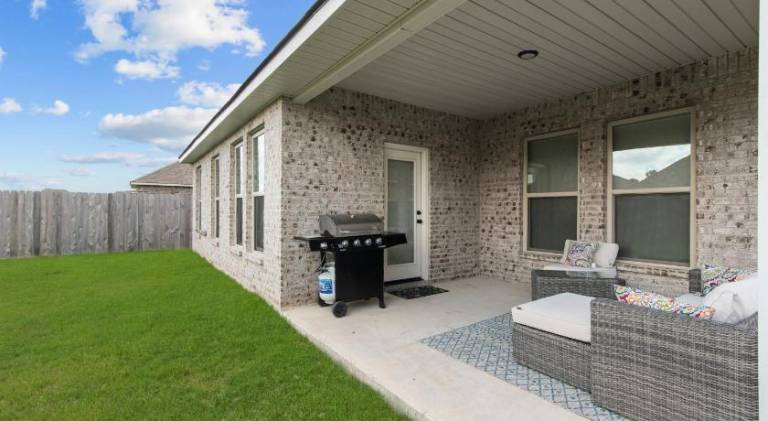 House with yard & BBQ — photo 4