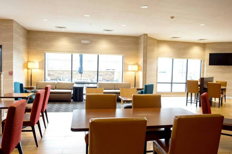 TownePlace Suites by Marriott Ames — photo 5