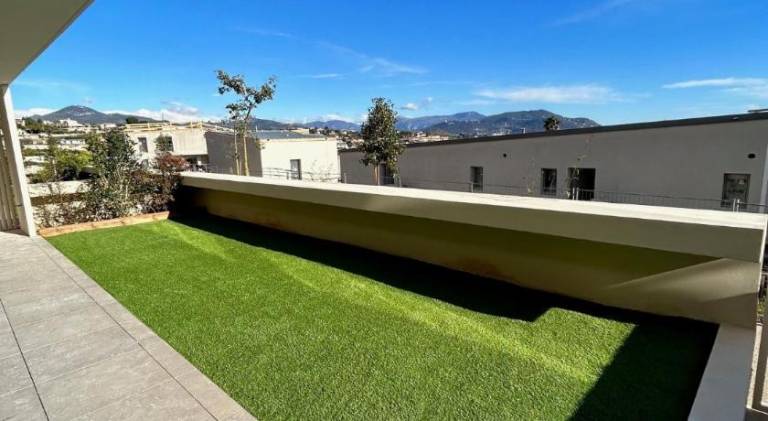 Rental apartment with patio, private pool & garden — photo 5