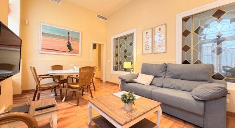 Rental apartment with patio | Close to Maestranza — photo 2