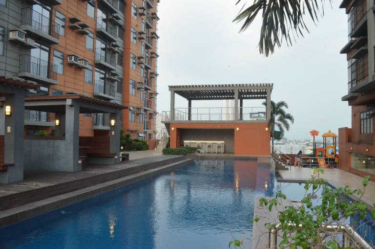 Condo  Quezon City