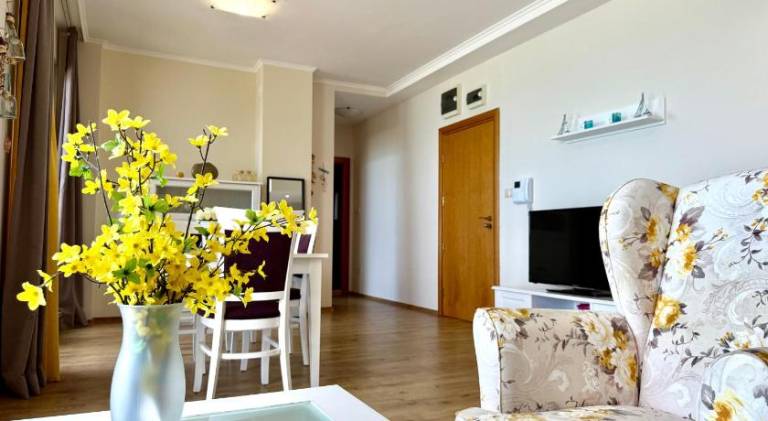 Rental apartment with pool in Pomorie
