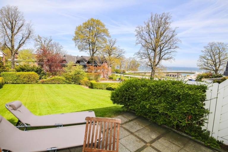 Apartment with patio | Sea view in Scharbeutz
