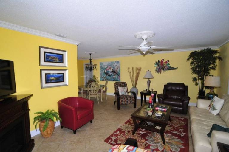 Banana River Beauty - Five Bedroom Waterfront Home with Heated Pool and Spa — photo 2